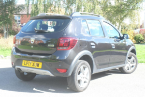 2017 Dacia Sandero Stepway 0.9 Tce Laureate Euro 6 (s/s) 5dr in Black — image 6