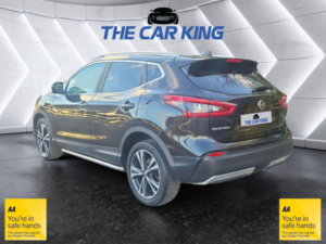 2018 Nissan Qashqai 1.2 Dig-T N-Connecta Xtron Euro 6 (s/s) 5dr in Black — image 4