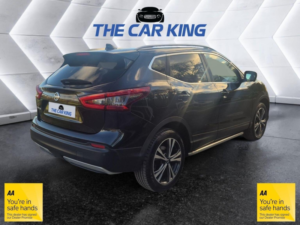 2018 Nissan Qashqai 1.2 Dig-T N-Connecta Xtron Euro 6 (s/s) 5dr in Black — image 5