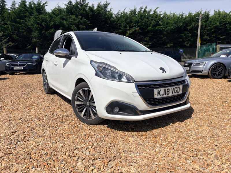 2018 Peugeot 208 1.2 Puretech Allure Premium Euro 6 (s/s) 5dr in White — image 1