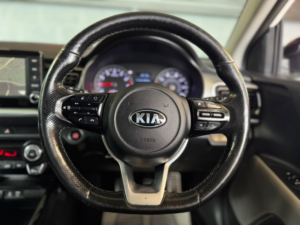 2018 Kia Stonic 1.0 T-Gdi First Edition in White — image 4