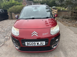 2009 Citroen C3 Picasso 1.4 Vti Exclusive in Red — image 2