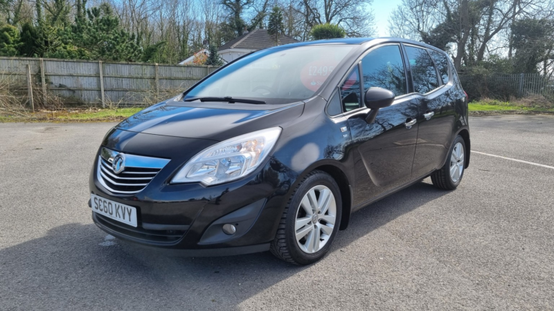 2011 Vauxhall Meriva 1.4 T 16v Se in Black — image 1