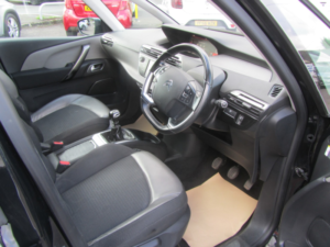 2019 Citroen Grand C4 Spacetourer 1.5 Bluehdi Feel Plus in Black — image 3