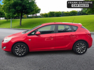2012 Vauxhall Astra 1.4 16v Active Euro 5 5dr in Red — image 2