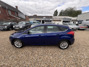 2015 Ford Focus 1.5 T Ecoboost Titanium in Blue — image 6