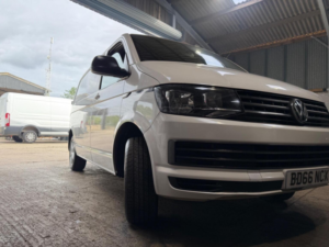 2017 Volkswagen Transporter 2.0 Tdi T30 Bluemotion Tech Startline Fwd Swb Euro 6 (s/s) 5dr in White — image 2