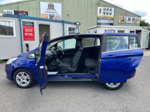 2015 Ford B-Max 1.4 Zetec Euro 5 5dr in Blue — image 5