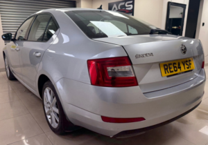 2014 Skoda Octavia 1.4 Tsi Elegance Hatchback 5dr Petrol DSG Euro 5 (s/s) (140 Ps) in Multicolour — image 3