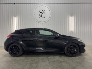 2015 Renault Megane 2.0 Renaultsport Nav 275 in Black — image 2