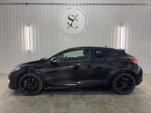 2015 Renault Megane 2.0 Renaultsport Nav 275 in Black — image 5