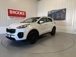 2016 Kia Sportage 2.0 Crdi Kx-3 AWD Euro 6 5dr in White — image 3