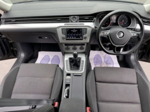 2016 Volkswagen Passat 2.0 Tdi Bluemotion Tech Se Business in Grey — image 5
