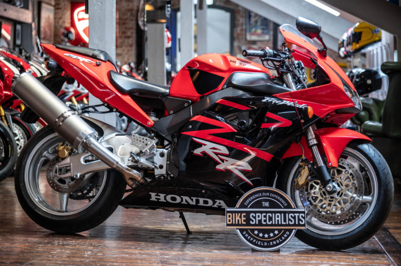 2002 Honda Cbr900rr Fireblade *superb Condition* in Red — image 1