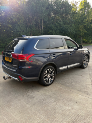 2018 Mitsubishi Outlander 2.2 Di-D 3 SUV 5dr Diesel Auto 4WD Euro 6 (147 Ps) in Blue — image 5