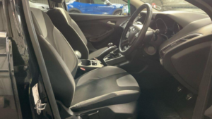 2012 Ford Focus 1.6t Ecoboost Zetec S Euro 5 (s/s) 5dr in Black — image 2