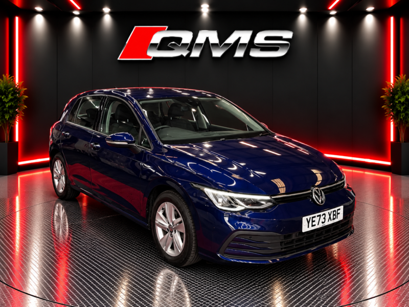 2023 Volkswagen Golf 1.5 Tsi Life in Blue — image 1