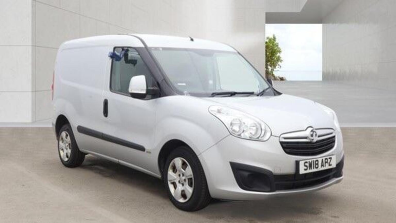2018 Vauxhall Combo 1.3 Cdti 95 200 Sportive L1 H1 in Silver — image 1
