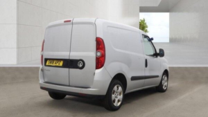 2018 Vauxhall Combo 1.3 Cdti 95 200 Sportive L1 H1 in Silver — image 4