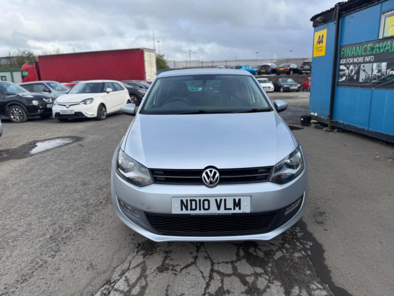 2010 Volkswagen Polo 1.2 Moda Euro 5 5dr in Silver — image 1