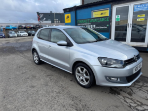 2010 Volkswagen Polo 1.2 Moda Euro 5 5dr in Silver — image 2