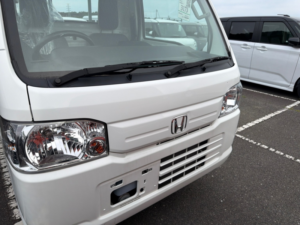 2014 Honda Acty Pick Up Sdx 4WD in White — image 2