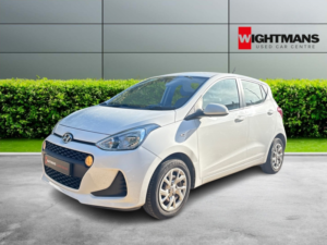 2018 Hyundai I10 1.2 I10 Se 1.2 A/t My17 in White — image 3