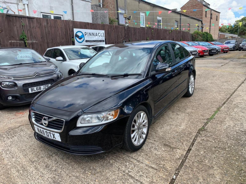 2011 Volvo S40 1.6d Drive Se Euro 5 (s/s) 4dr in Black — image 1