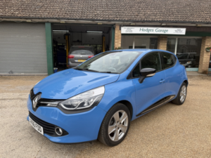 2016 Renault Clio 1.2 Dynamique Nav Low Mileage Full Service History Apple Car Play Reversing Camera in Blue — image 2