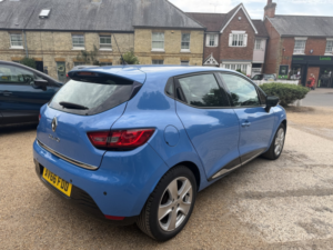 2016 Renault Clio 1.2 Dynamique Nav Low Mileage Full Service History Apple Car Play Reversing Camera in Blue — image 4