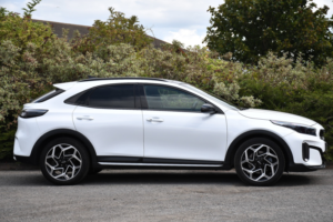 2023 Kia Xceed 1.5 T-Gdi Gt-Line S SUV 5dr Petrol Manual Euro 6 (s/s) (158 Bhp) in White — image 2