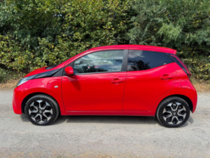2018 Toyota Aygo 1.0 Vvt-I X-Plore Euro 6 5dr in Red — image 3