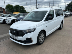 2023 Ford Grand Tourneo Connect 2.0 Ecoblue Titanium Dct Euro 6 (s/s) 5dr in White — image 5