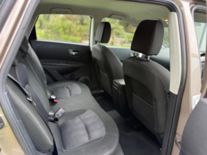 2013 Nissan Qashqai 1.5 Dci Acenta 2WD Euro 5 5dr in Beige — image 5