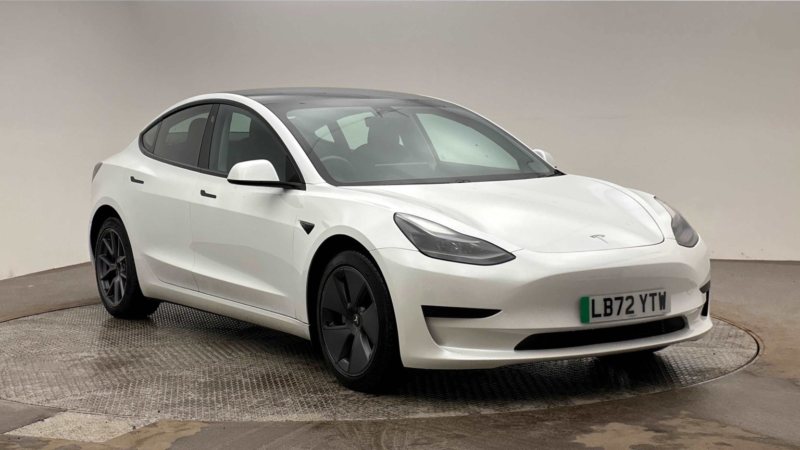 2022 Tesla Model 3 in White — image 1