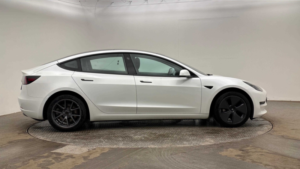 2022 Tesla Model 3 in White — image 3