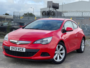 2013 Vauxhall Astra 1.4t Sport Euro 5 (s/s) 3dr in Red — image 3