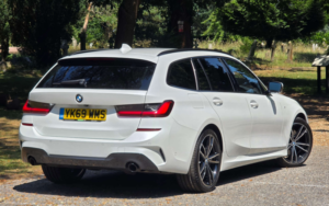 2020 BMW 3 Series 2.0 318d M Sport Auto 5dr in White — image 6