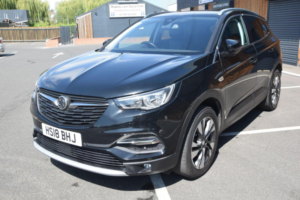 2018 Vauxhall Grandland X 1.2 Turbo Sport Nav Euro 6 (s/s) 5dr in Black — image 3