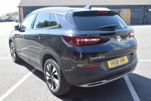 2018 Vauxhall Grandland X 1.2 Turbo Sport Nav Euro 6 (s/s) 5dr in Black — image 5
