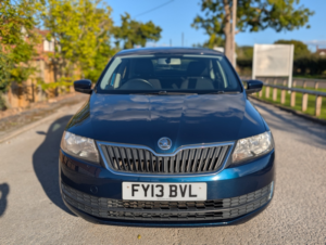 2013 Skoda Rapid 1.4 Tsi Se in Blue — image 3