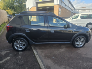2017 Dacia Sandero Stepway 0.9 Stepway Ambiance Tce 90 in Black — image 3