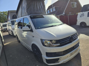 2019 Volkswagen Transporter 2.0 Tdi T28 Startline in White — image 2