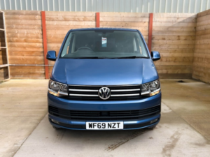 2020 Volkswagen Transporter 4 SEAT Auto Driver From / Passenger Up Front Wheelchair Accessible Disabled Access Vehicle Wav in Blue — image 4