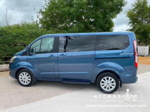 2020 Ford Tourneo Custom 2.0 Tdci Ecoblue 320 Titanium 6 Seater in Blue — image 2