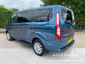 2020 Ford Tourneo Custom 2.0 Tdci Ecoblue 320 Titanium 6 Seater in Blue — image 4