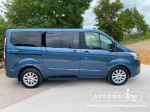 2020 Ford Tourneo Custom 2.0 Tdci Ecoblue 320 Titanium 6 Seater in Blue — image 5