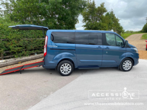 2020 Ford Tourneo Custom 2.0 Tdci Ecoblue 320 Titanium 6 Seater in Blue — image 6