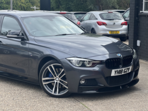 2018 BMW 3 Series 2.0 320i M Sport Shadow Edition Saloon in Grey — image 3