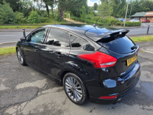 2017 Ford Focus 1.0 T Ecoboost St-Line in Black — image 6